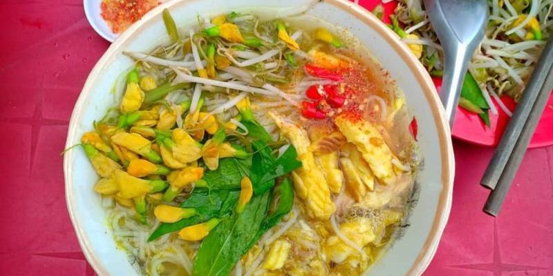 Thưởng thức tô bún cá Châu Đốc đầy hấp dẫn